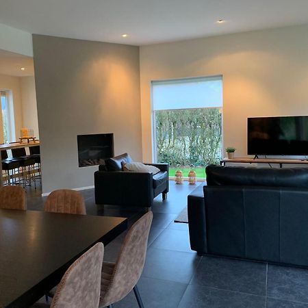 Villa Riverside Met Hottub, Eigen Aanlegsteiger, Zwemtrap, Trampoline En Kano'S Zeewolde Zewnętrze zdjęcie
